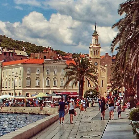 Quite Bedroom For 2, In Center Of Split, Overnight Split